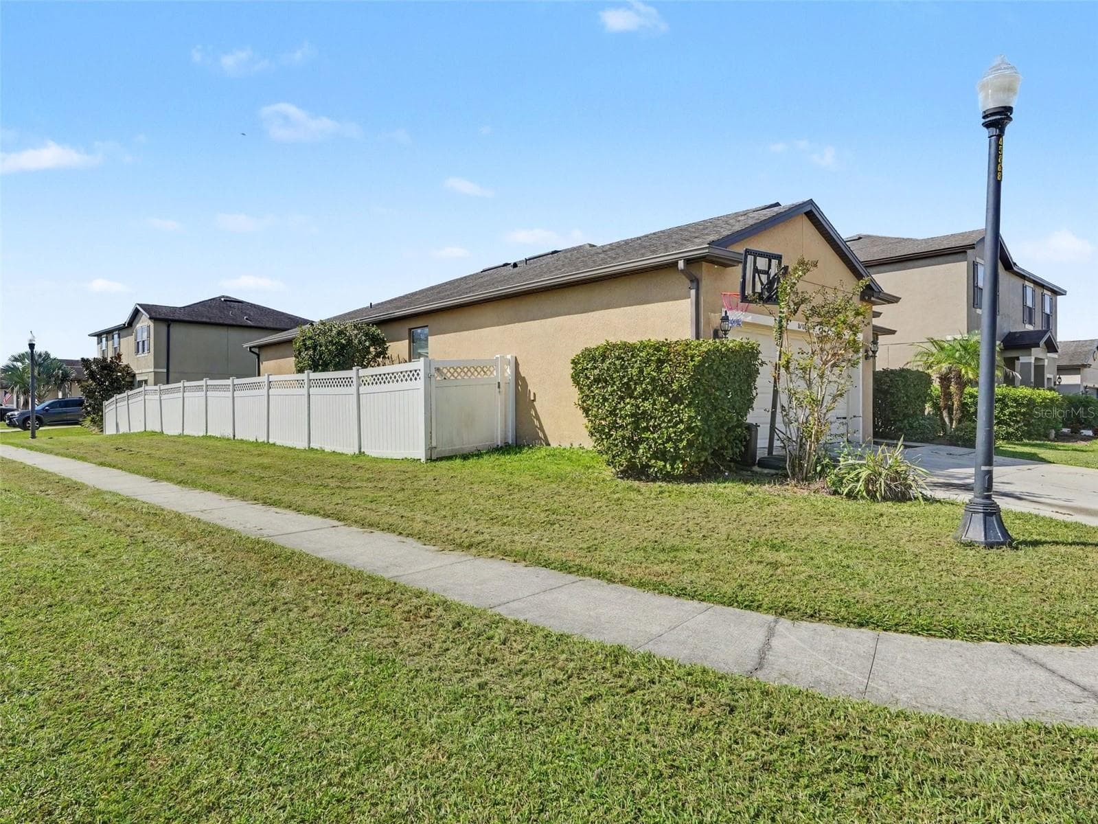 Single Family Residence at 8706 HINSDALE HEIGHTS DR, POLK CITY, photo 2 of 19