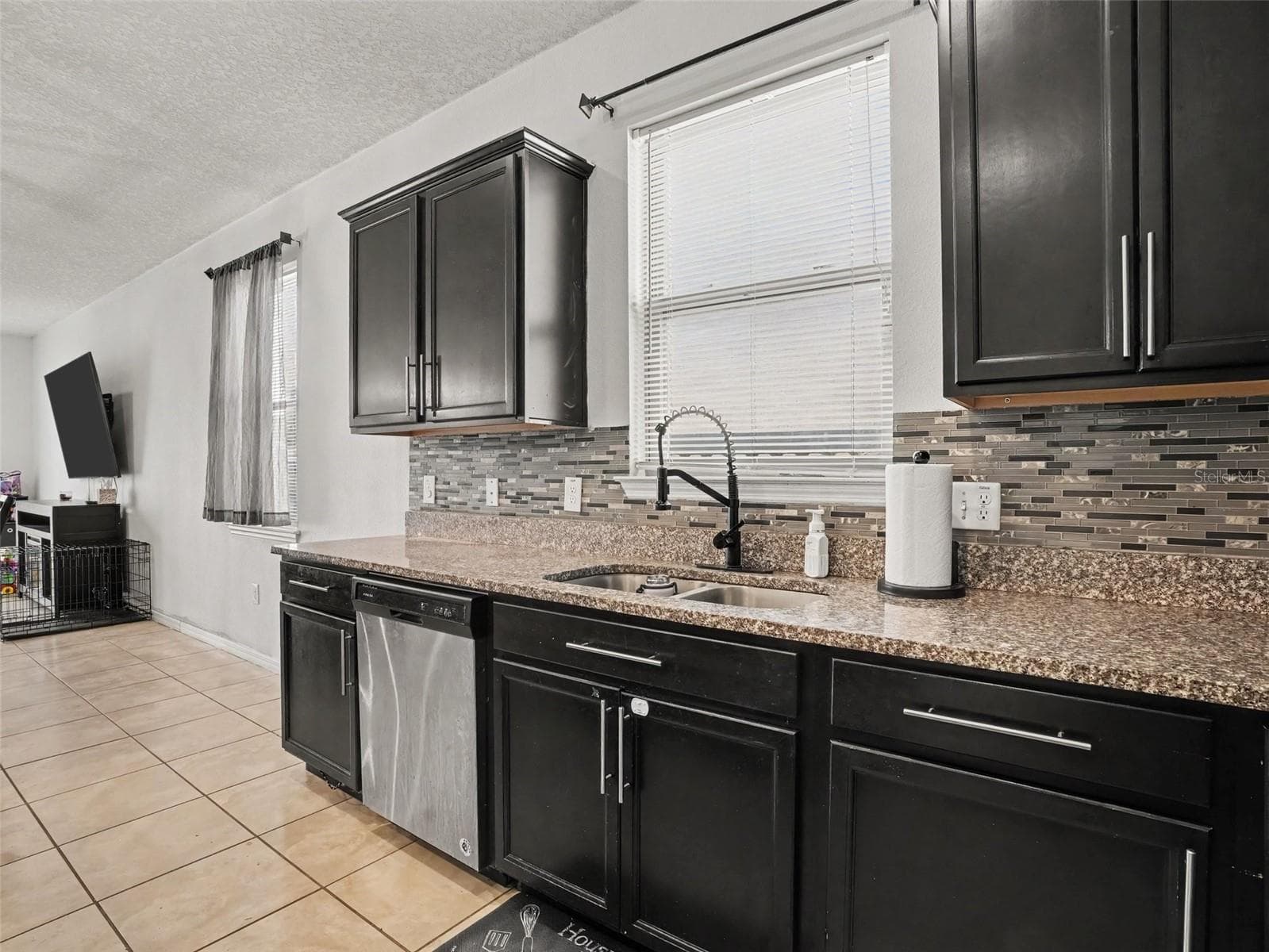 Single Family Residence at 8706 HINSDALE HEIGHTS DR, POLK CITY, photo 8 of 19