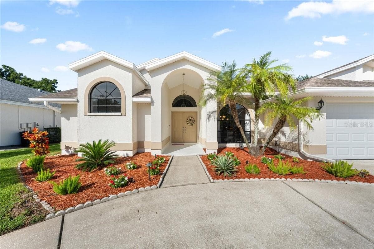Front Exterior - 2656 SADDLEWOOD LN, PALM HARBOR