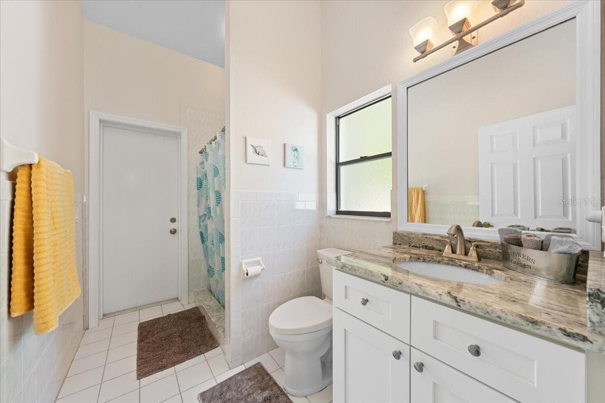 Bathroom - 2656 SADDLEWOOD LN, PALM HARBOR