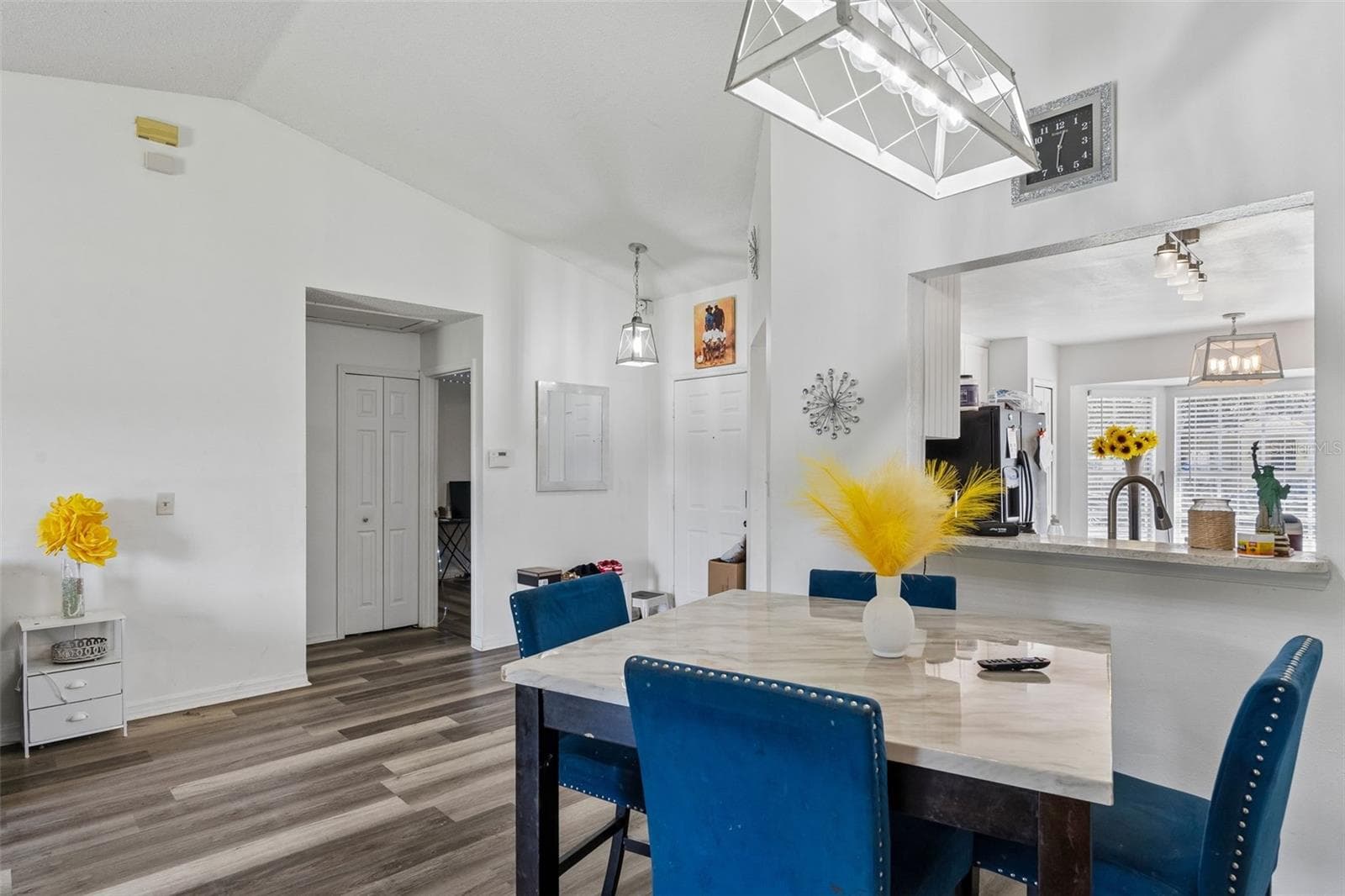 Single Family Residence at 2204 BRIDGEWOOD TRL, ORLANDO, photo 5 of 27
