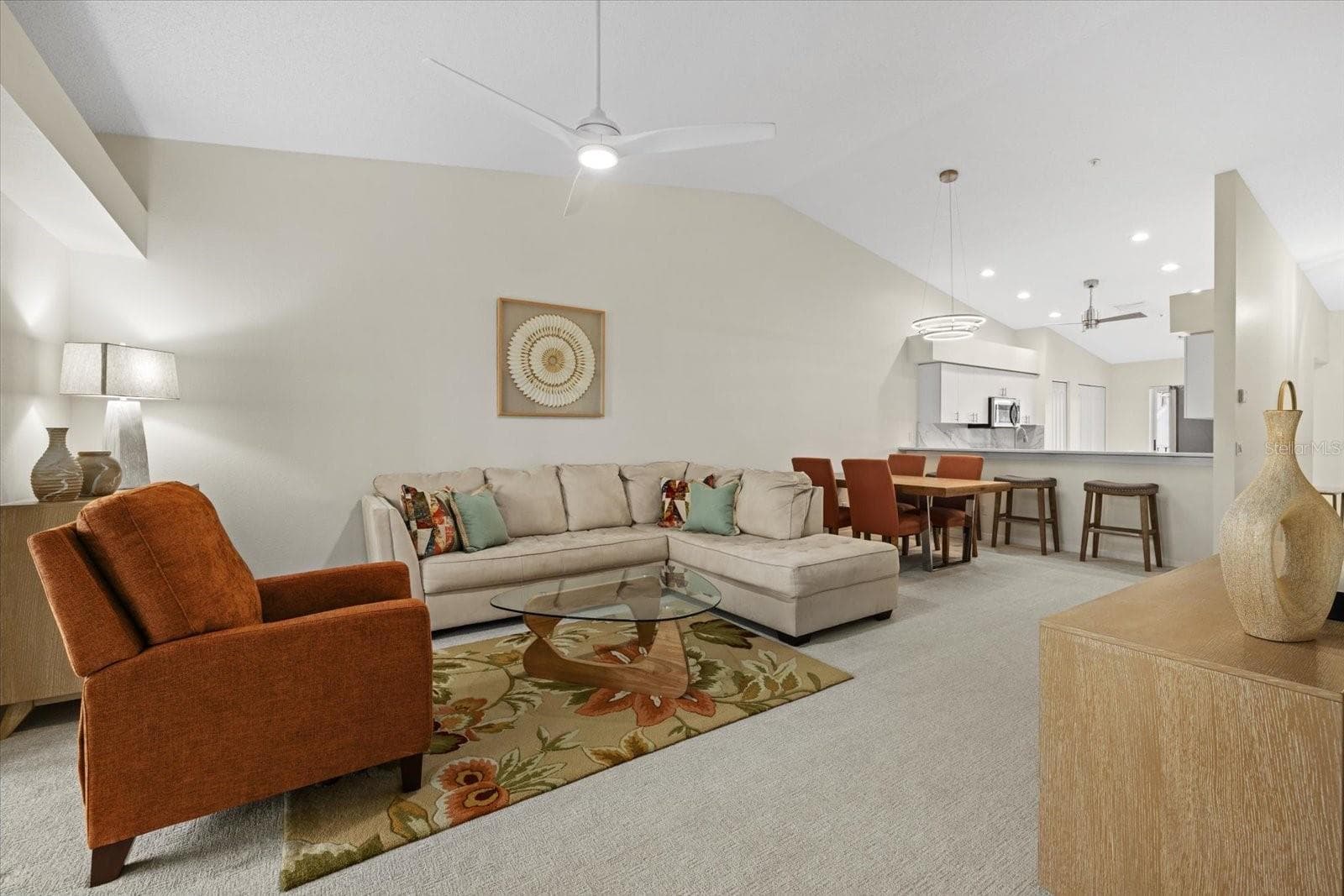 Open Great Room with High Ceilings - 9580 HIGH GATE DR #1822, SARASOTA