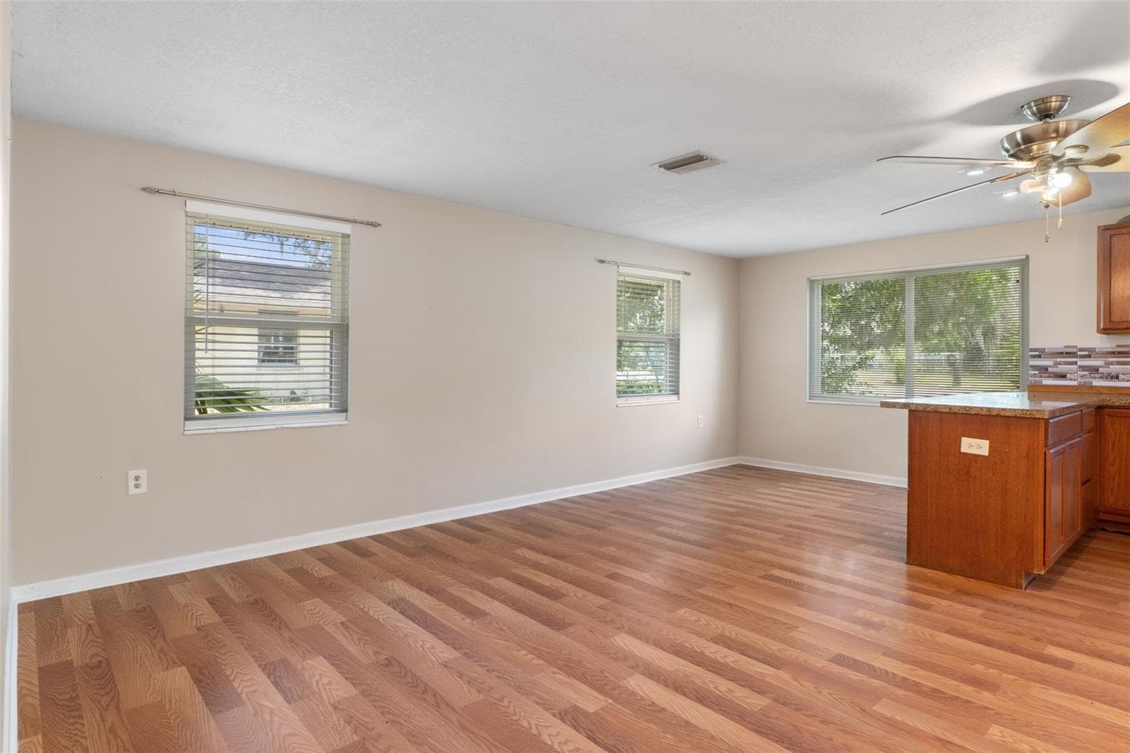 Single Family Residence at 7741 E SPANISH TRL, FLORAL CITY, photo 19 of 38