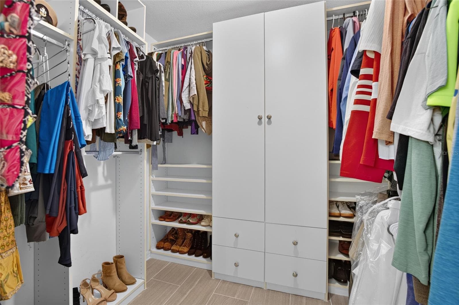 Primary Walk-in Closet - 3721 VILLAGE ESTATES PL, TAMPA