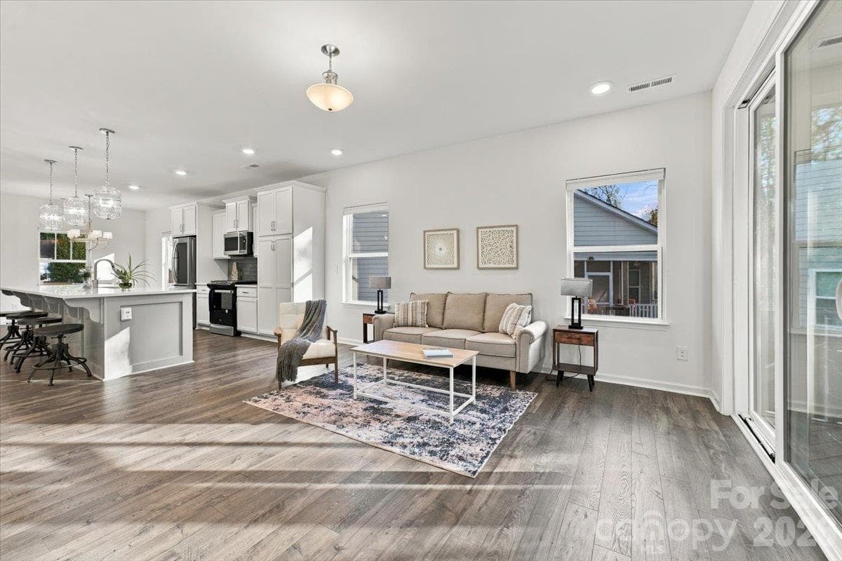 Open concept - 24550 Blue Heron Circle, Lancaster