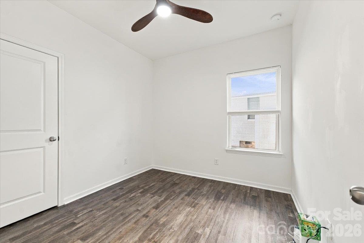 Main level bedroom 2 - 24550 Blue Heron Circle, Lancaster