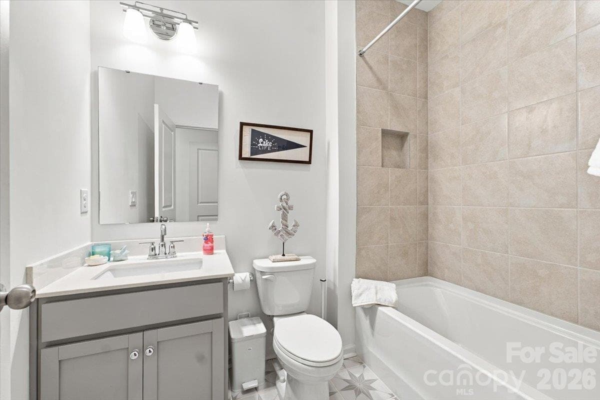 Main level full bathroom - 24550 Blue Heron Circle, Lancaster