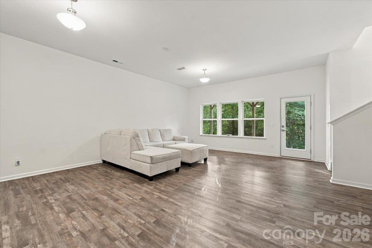 Walkout basement living area - 24550 Blue Heron Circle, Lancaster