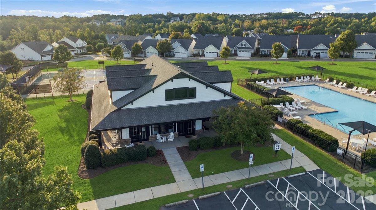 Edgewater Club house and pool - 24550 Blue Heron Circle, Lancaster