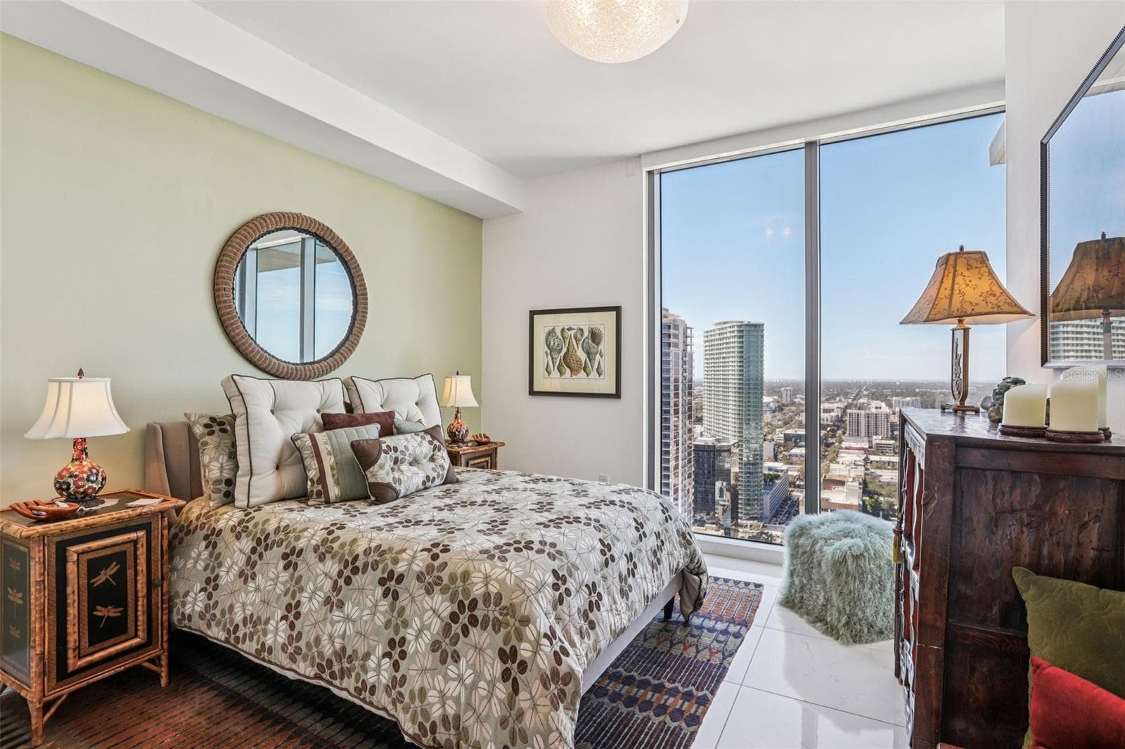 Condominium at 100 1ST AVE N #3806, ST PETERSBURG, photo 23 of 61