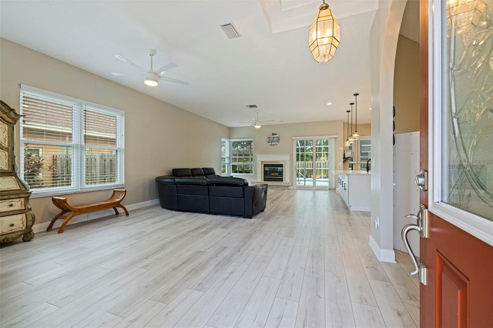 Single Family Residence at 903 WHIPPOORWILL DR, PALM HARBOR, photo 4 of 36