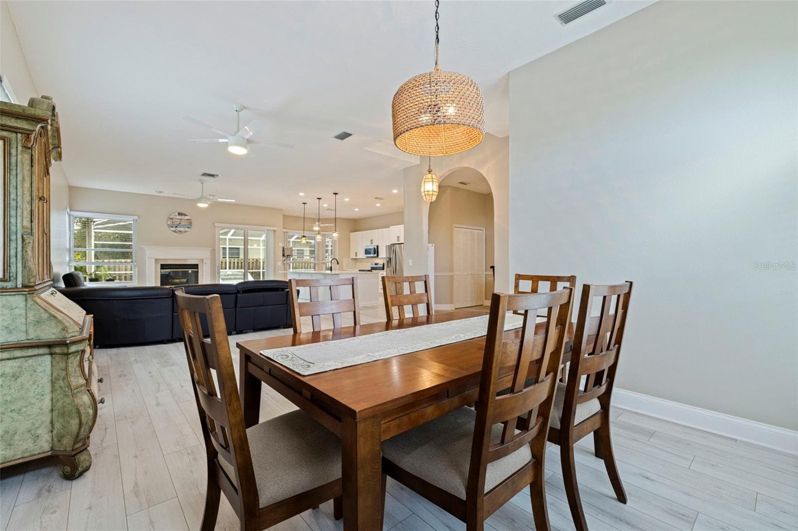 Single Family Residence at 903 WHIPPOORWILL DR, PALM HARBOR, photo 6 of 36
