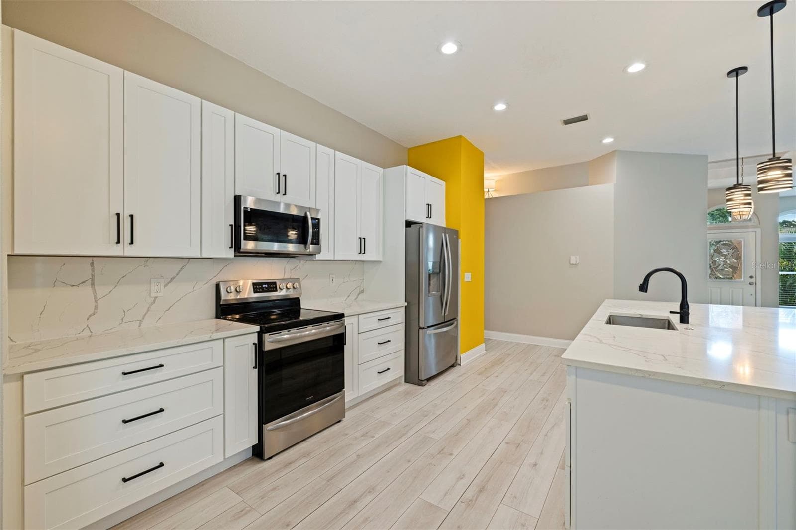 Single Family Residence at 903 WHIPPOORWILL DR, PALM HARBOR, photo 14 of 36
