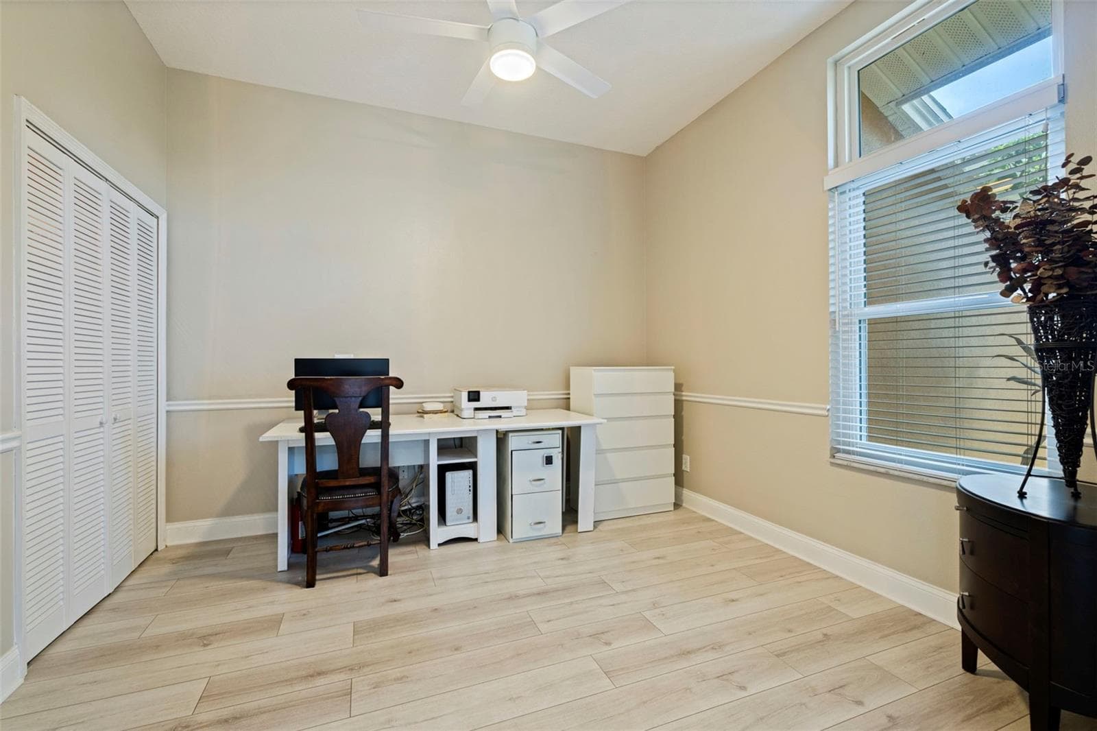 Office/4th bedroom off entry - 903 WHIPPOORWILL DR, PALM HARBOR