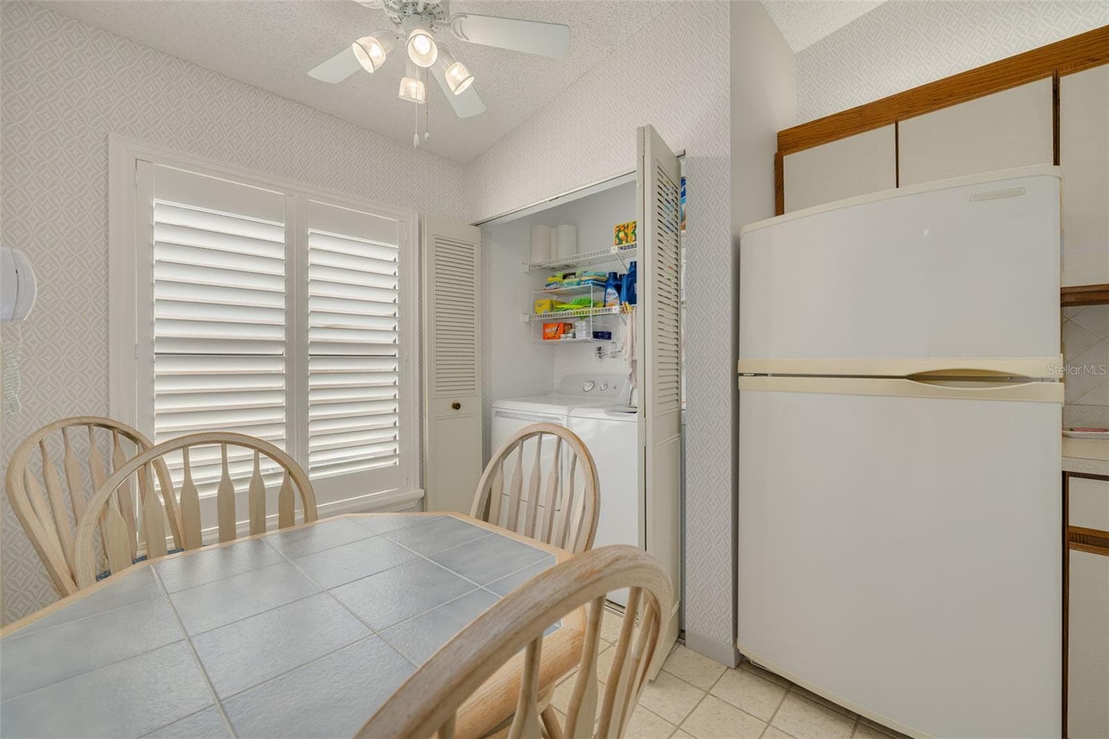 Kitchenette & Laundry Closet - 3185 CHARTER CLUB DR #B, TARPON SPRINGS