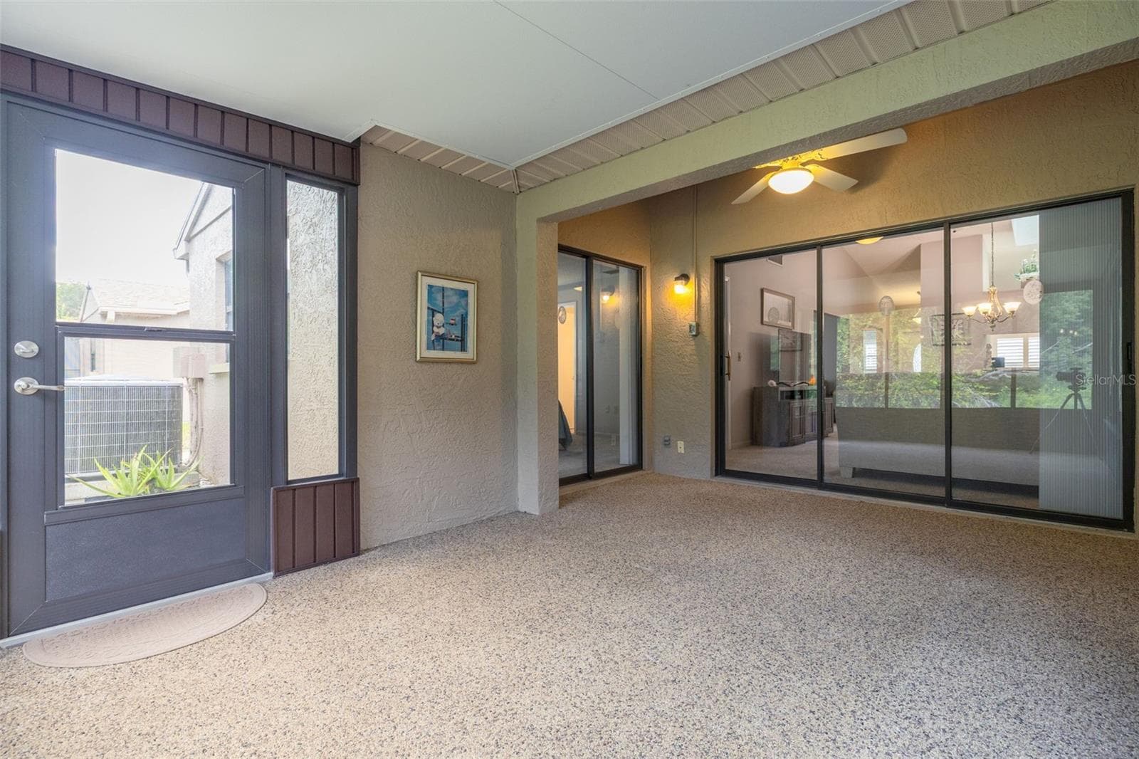 Enclosed Patio - 3185 CHARTER CLUB DR #B, TARPON SPRINGS