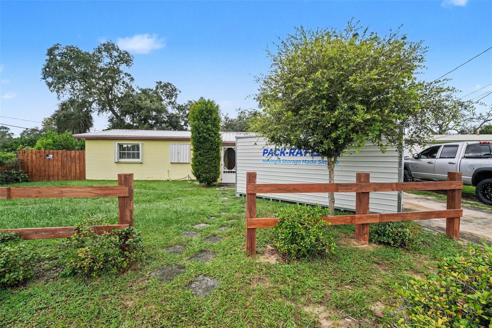2440 DOLPHIN RD