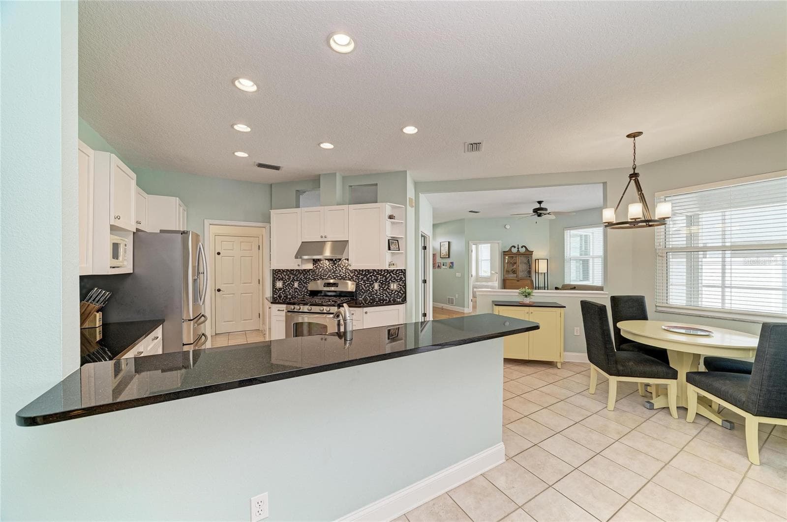 Single Family Residence at 12105 BEEFLOWER DR, LAKEWOOD RANCH, photo 10 of 41