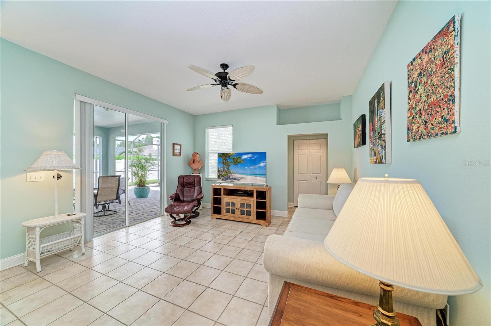 Single Family Residence at 12105 BEEFLOWER DR, LAKEWOOD RANCH, photo 14 of 41
