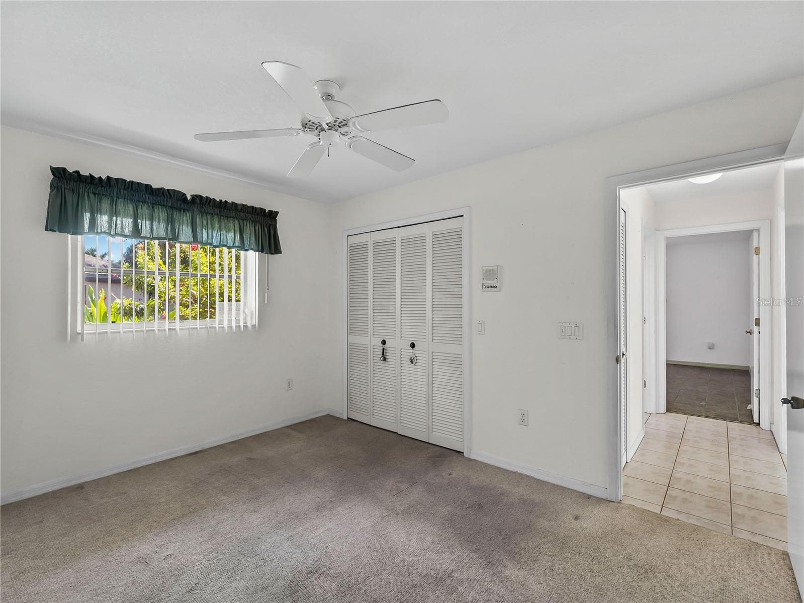 Bedroom_134TocopillaStreet_PuntaGorda_NaturalLight_Entry.jpg - 134 TOCOPILLA ST, PUNTA GORDA