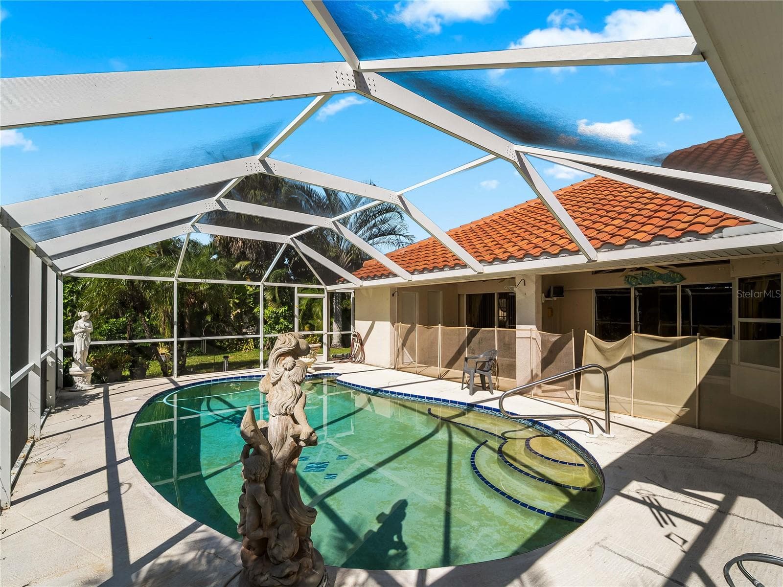 Pool_134TocopillaStreet_PuntaGorda_ScreenEnclosure_LanaiView.jpg - 134 TOCOPILLA ST, PUNTA GORDA