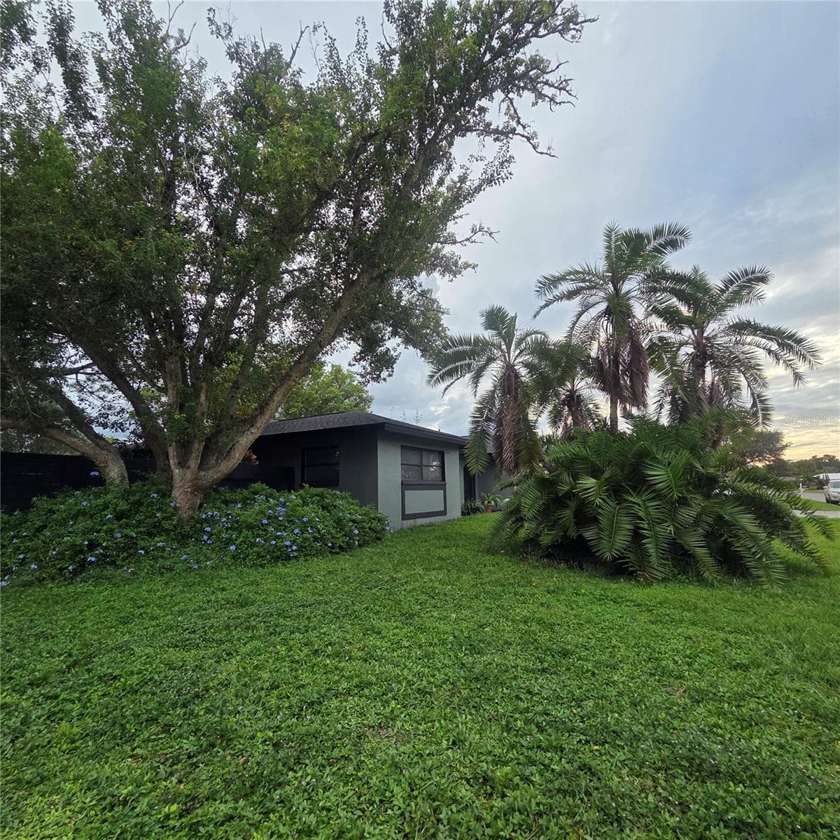Single Family Residence at 1801 MID OCEAN CIR, SARASOTA, photo 7 of 14