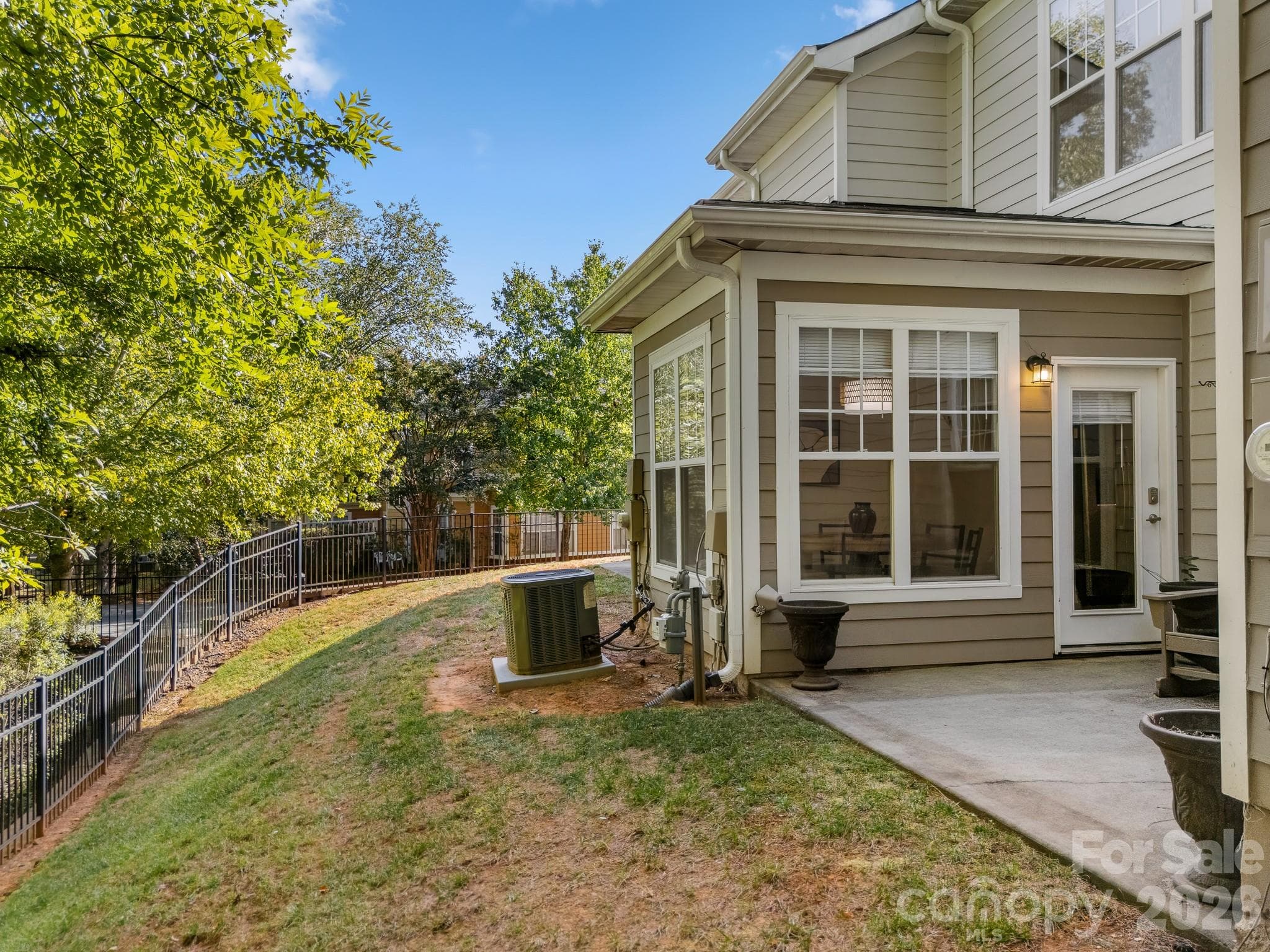 Townhouse at 14208 Castle Abbey Lane, Charlotte, photo 19 of 21