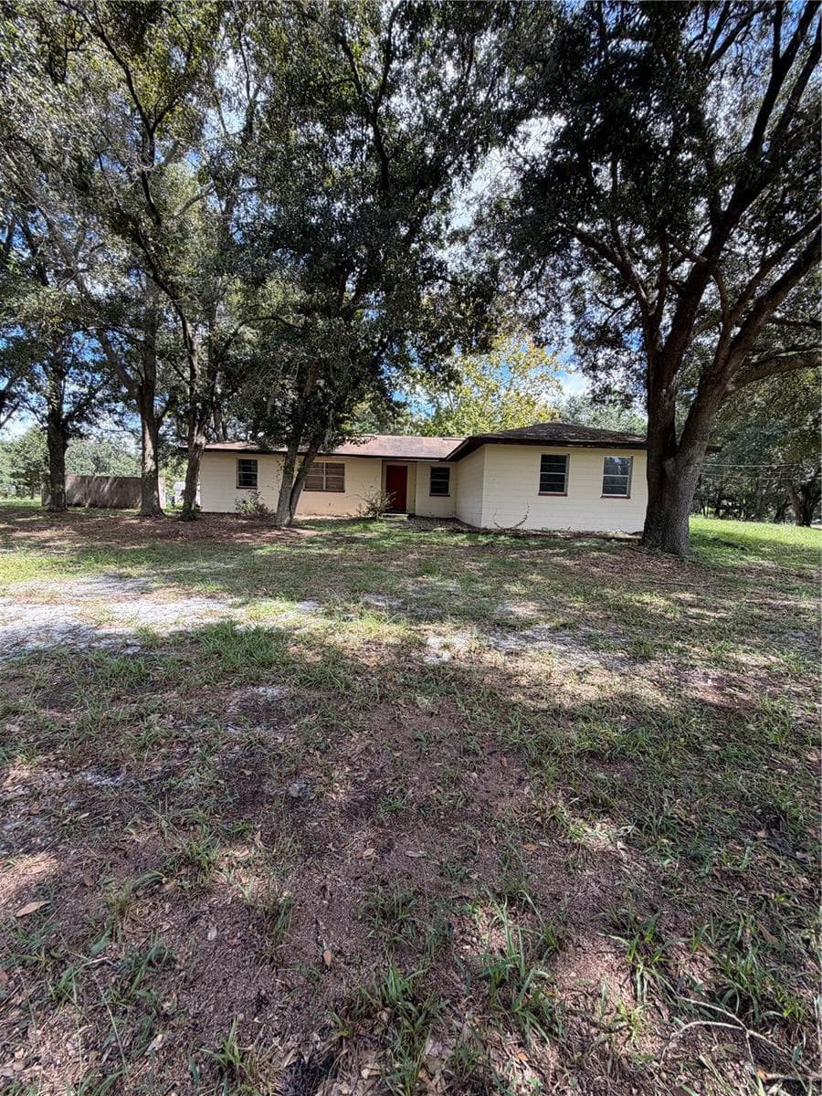 Single Family Residence at 2315 WOODS TRL, LAKELAND, photo 2 of 15