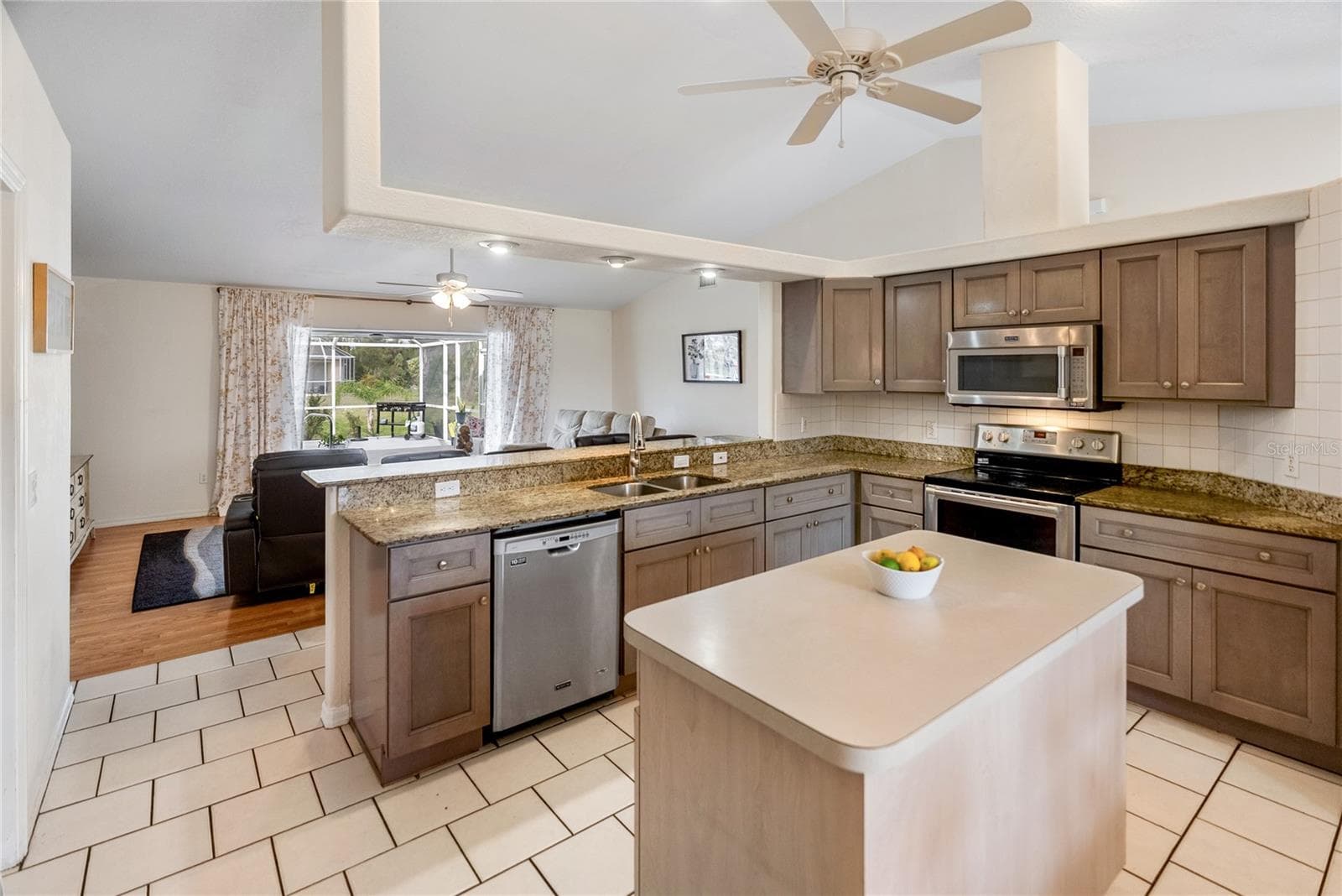 Single Family Residence at 4268 MULGRAVE AVE, NORTH PORT, photo 15 of 51