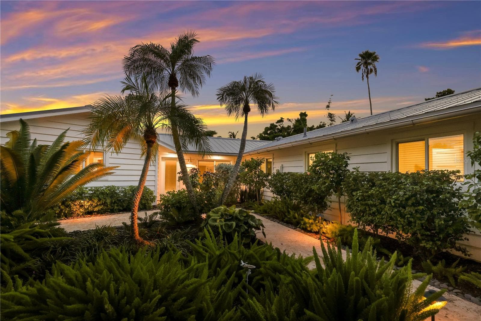 Single Family Residence at 6561 BAYOU HAMMOCK RD, LONGBOAT KEY, photo 7 of 81