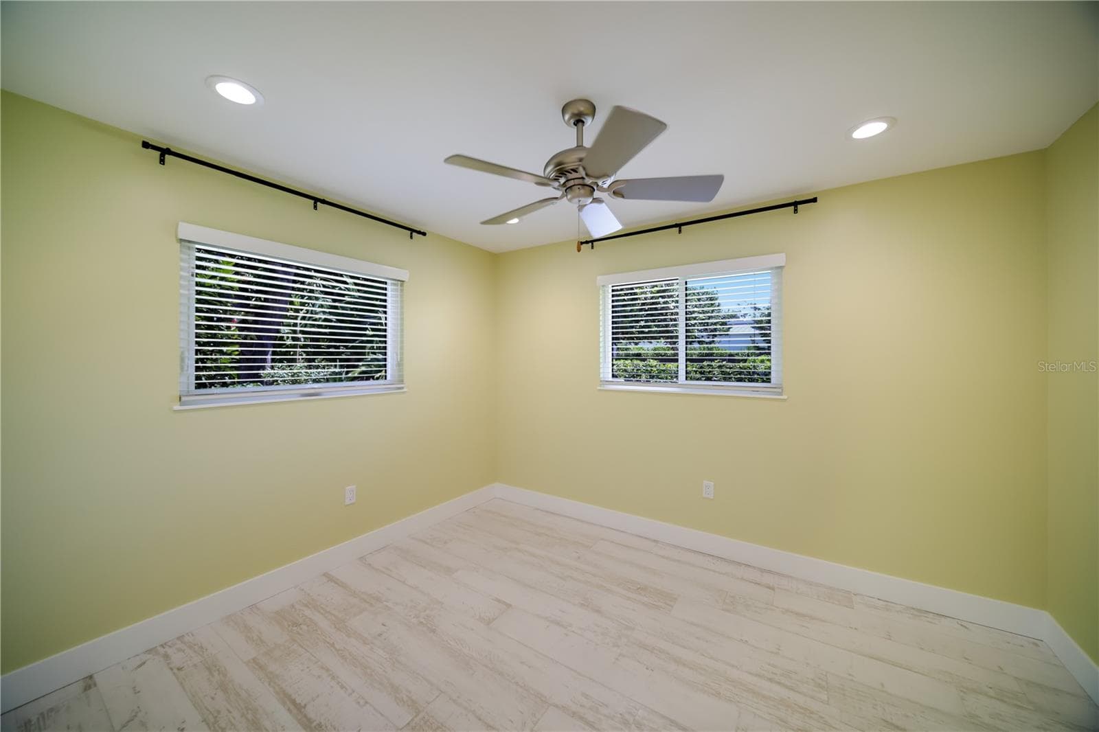 Guest apartment bedroom - 6561 BAYOU HAMMOCK RD, LONGBOAT KEY