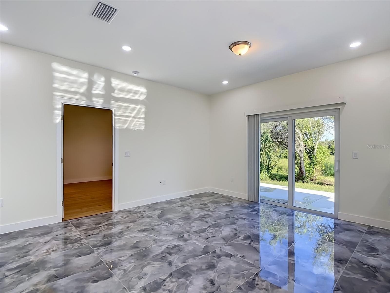 Single Family Residence at 14150 APPLETON BLVD, PORT CHARLOTTE, photo 16 of 39