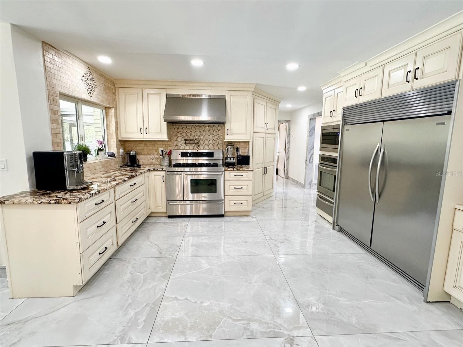 Single Family Residence at 3114 LITTLE RD, VALRICO, photo 18 of 57