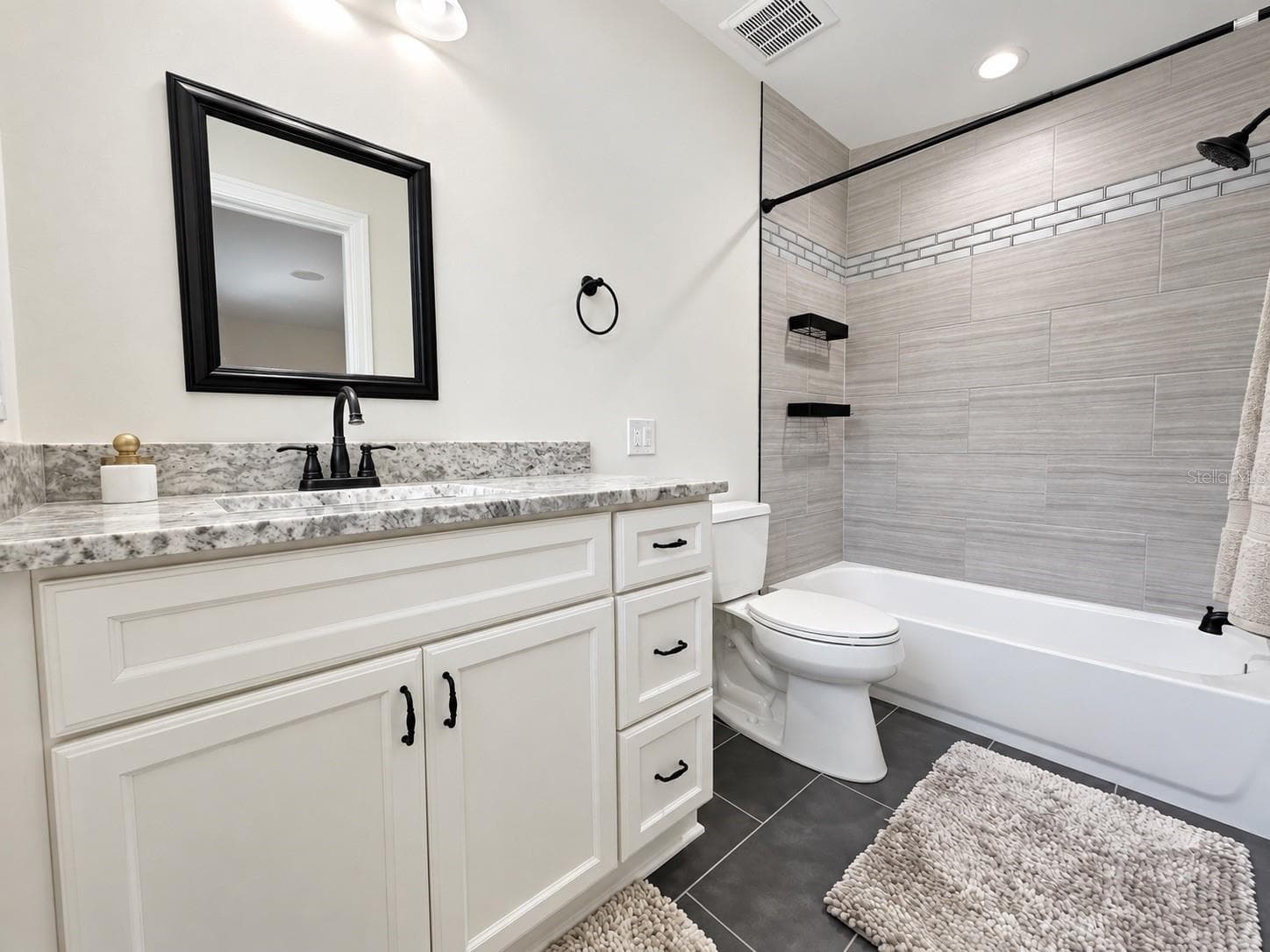 Bath 2 - 3114 LITTLE RD, VALRICO