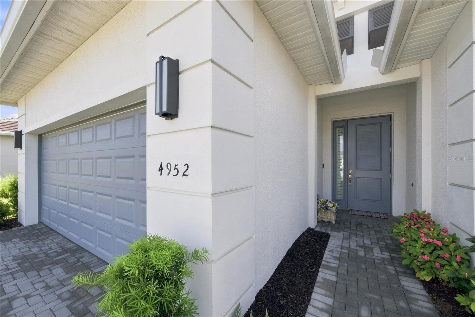Single Family Residence at 4952 FAIRHOPE CIR, LAKEWOOD RANCH, photo 4 of 77