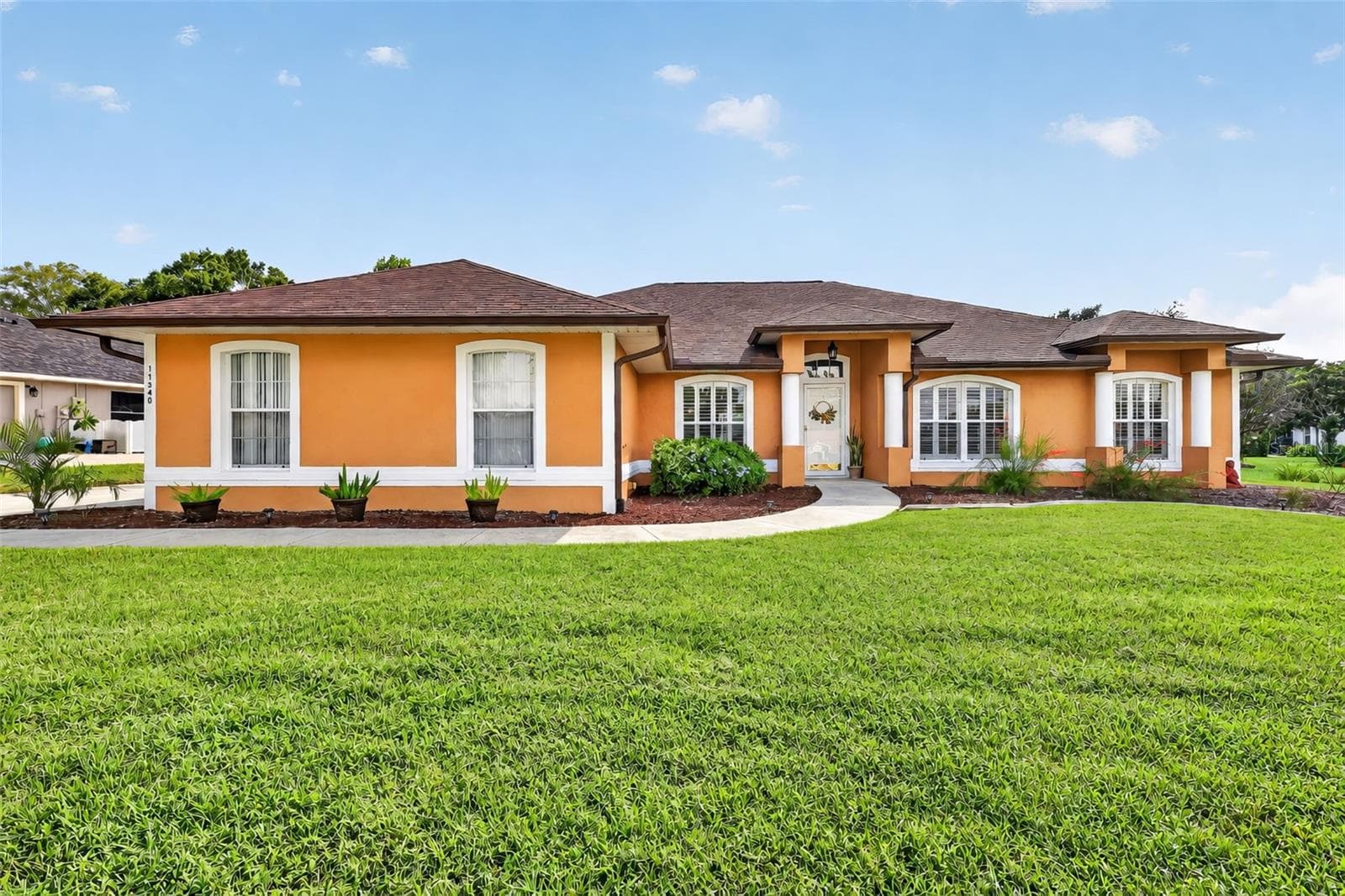 Single Family Residence at 11340 PRESTON COVE RD, CLERMONT, photo 5 of 46