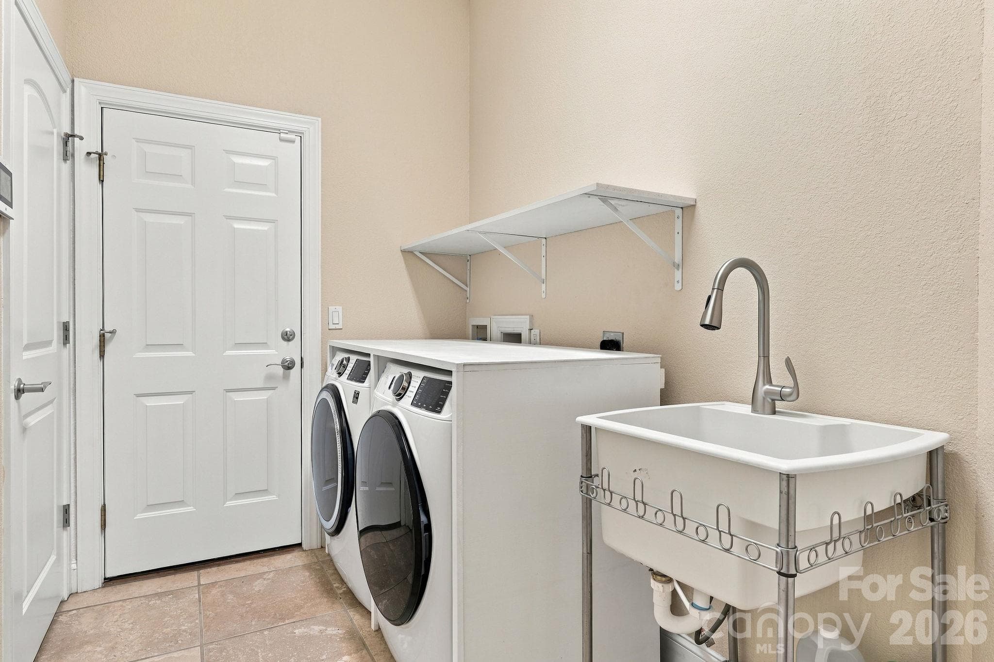 Washer and Dryer Included. - 57 Talon Trail Lane, Etowah