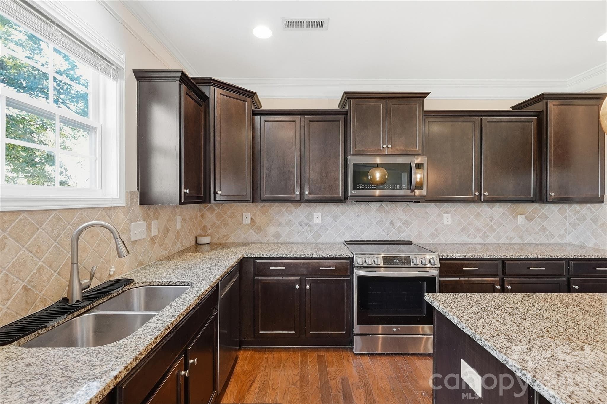 Entertaining Kitchen - 13507 David Jennings Avenue, Charlotte