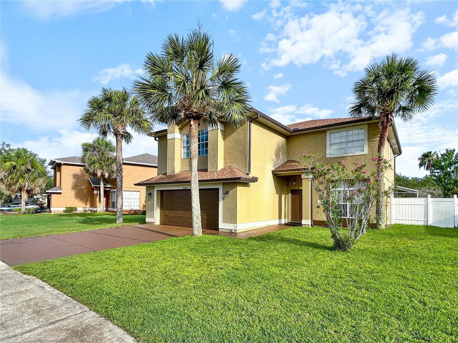 Single Family Residence at 1606 WOOD VIOLET DR, ORLANDO, photo 2 of 29