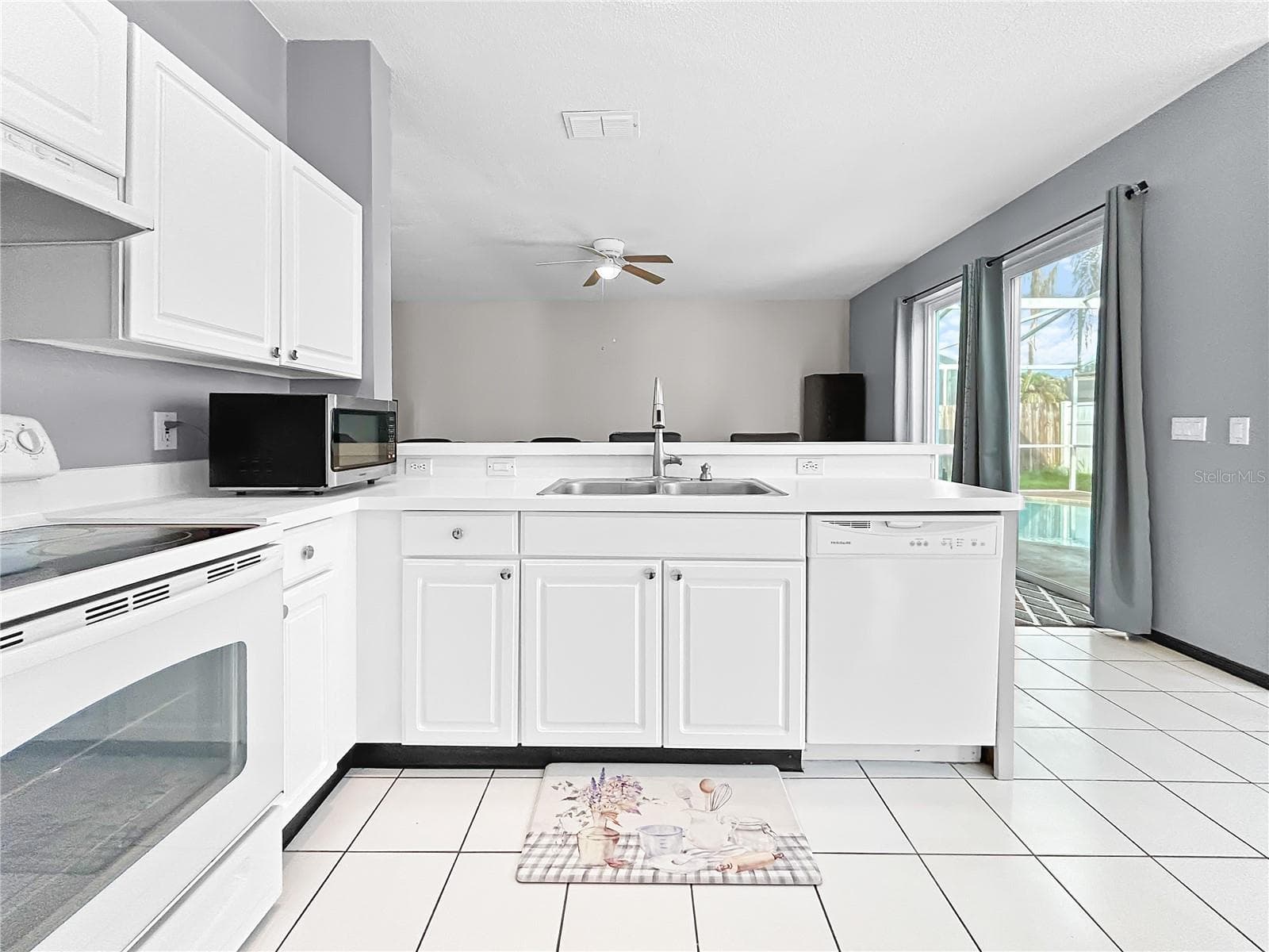 Single Family Residence at 1606 WOOD VIOLET DR, ORLANDO, photo 6 of 29
