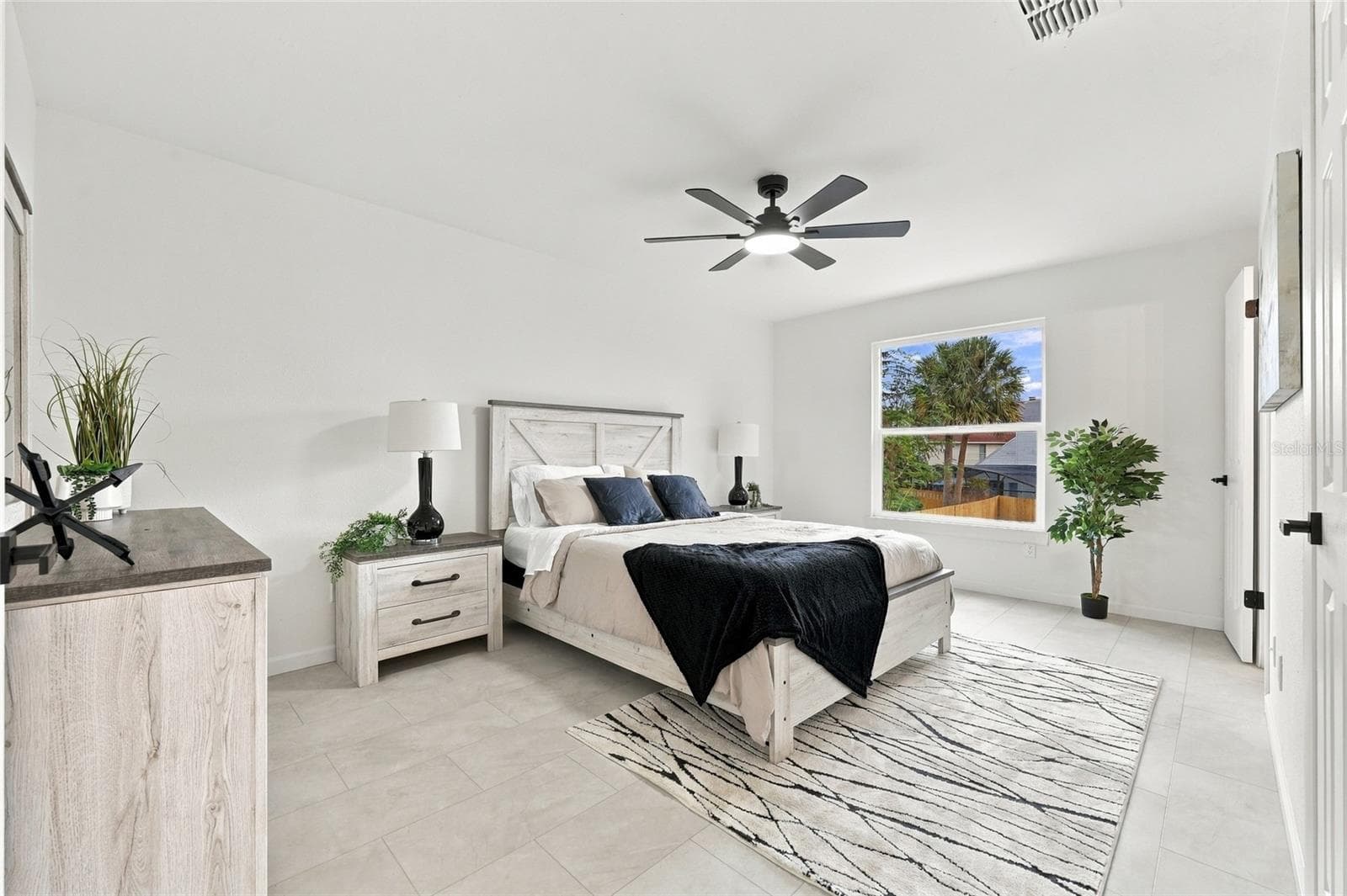 Single Family Residence at 613 CHARING CROSS CT, LAKE MARY, photo 25 of 50