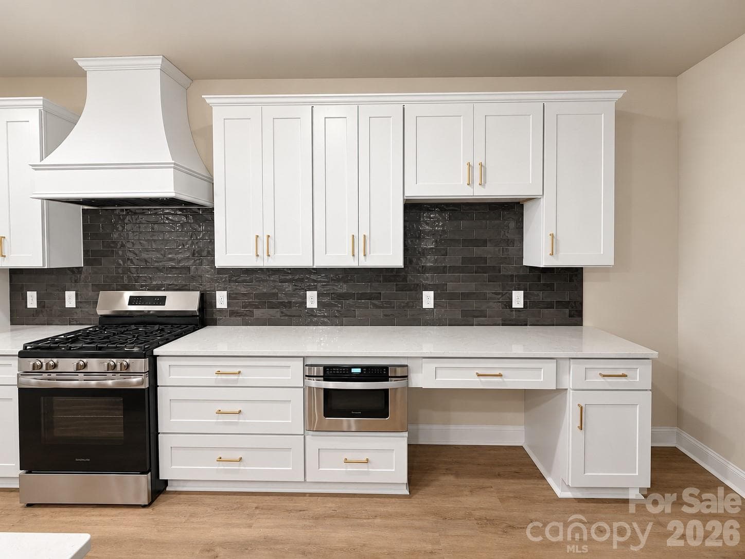 Single Family Residence at 552 Carolyn Lane, Charlotte, photo 6 of 44