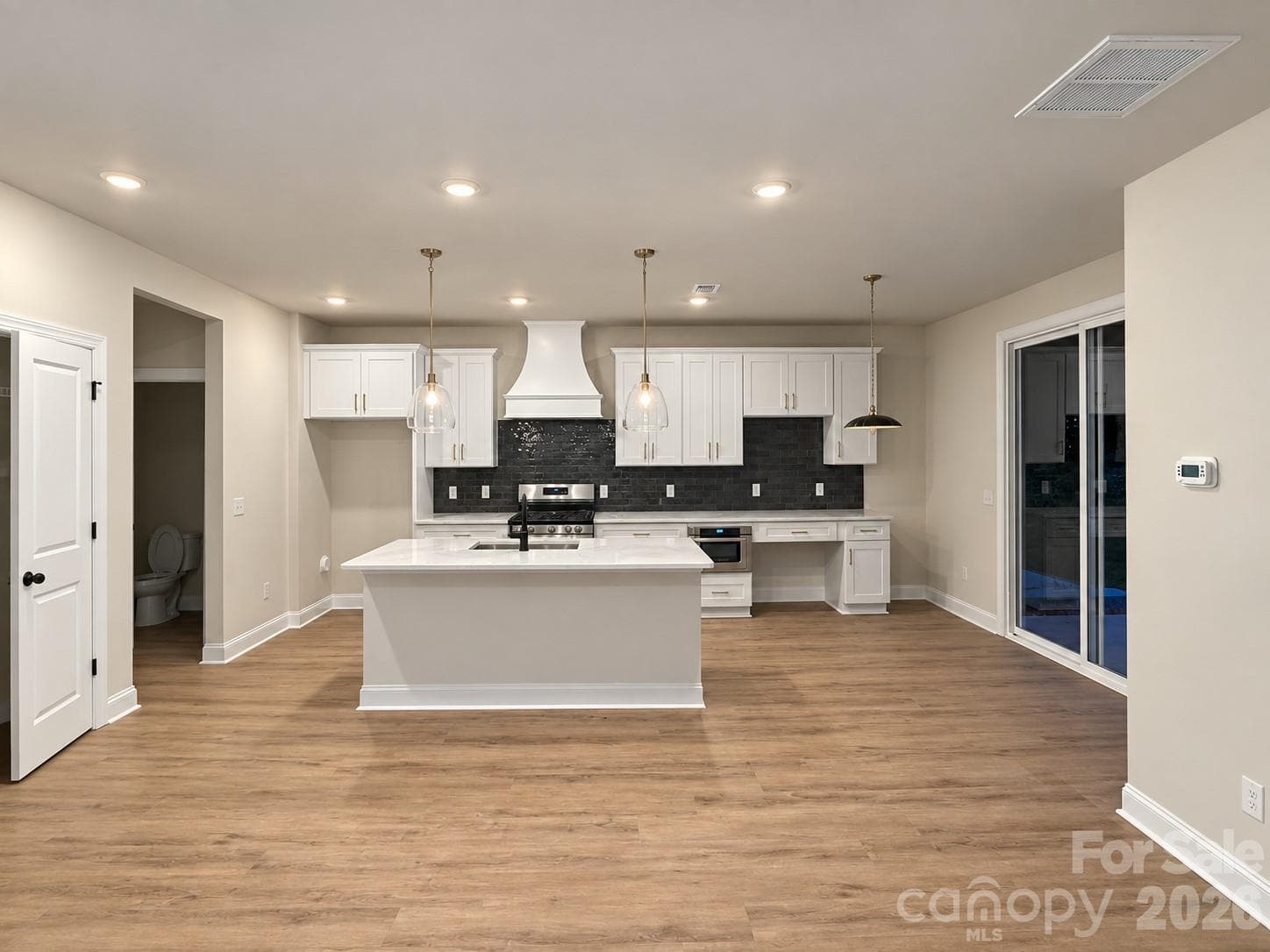 Single Family Residence at 552 Carolyn Lane, Charlotte, photo 9 of 44