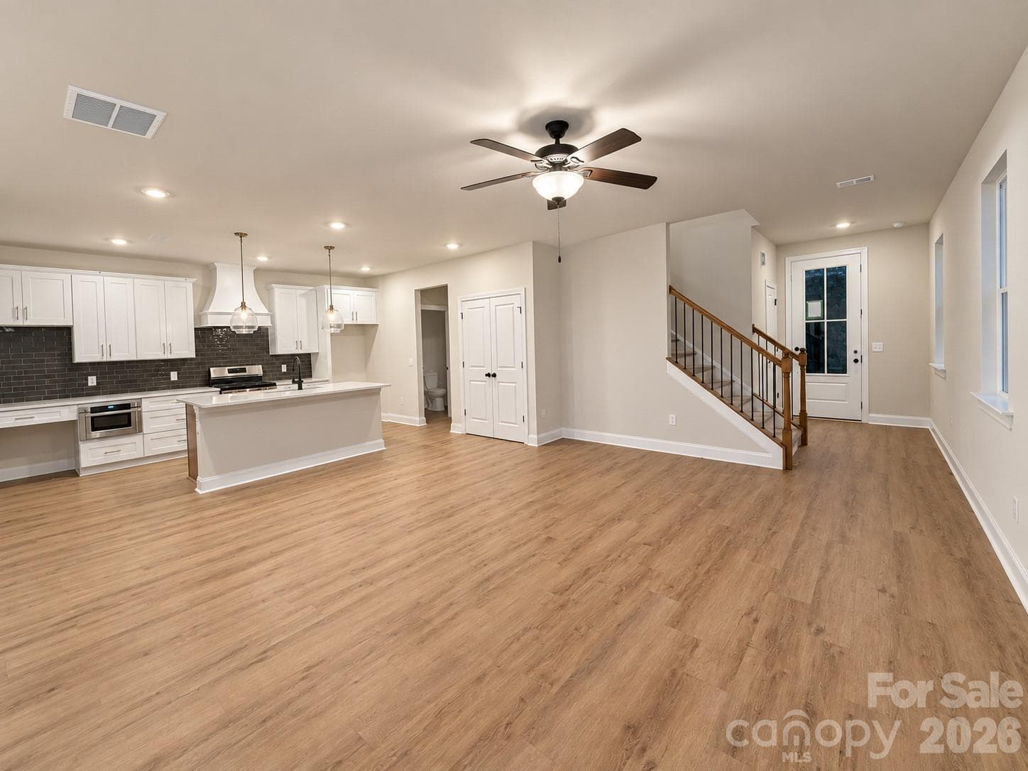 Single Family Residence at 552 Carolyn Lane, Charlotte, photo 14 of 44