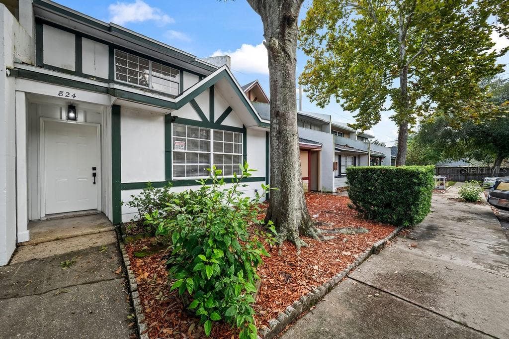 Condominium at 824 W 25TH ST, SANFORD, photo 22 of 24