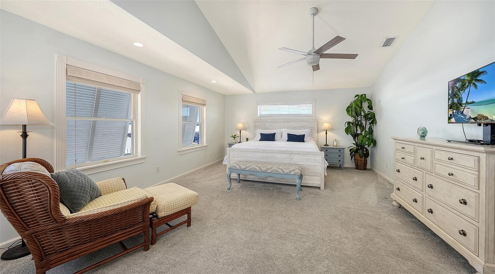 Single Family Residence at 5390 GULF DR, HOLMES BEACH, photo 18 of 41