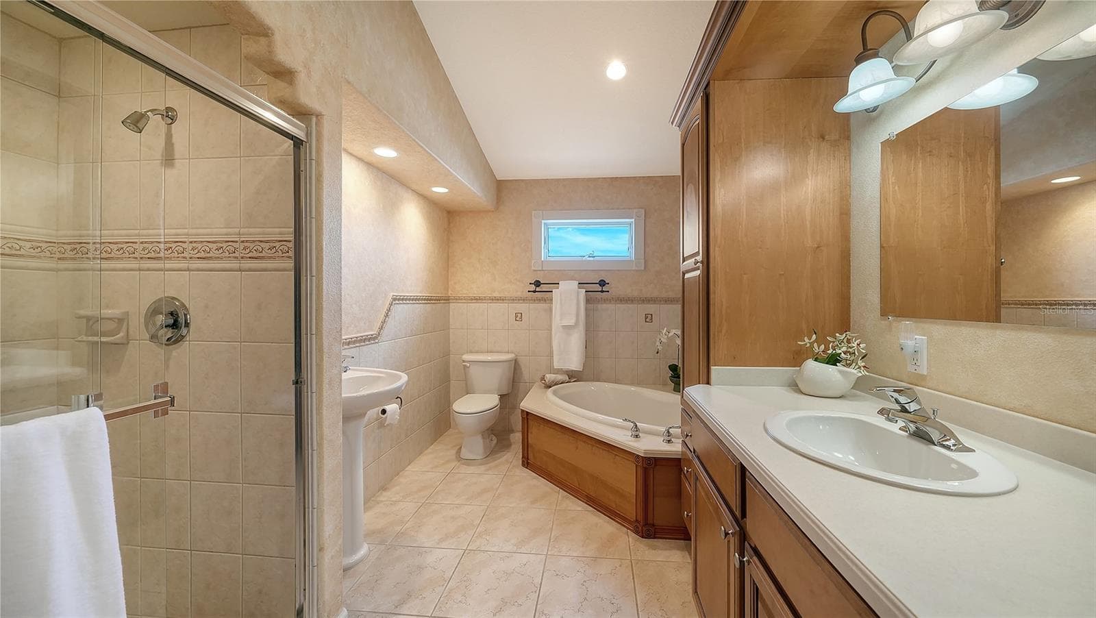 Single Family Residence at 5390 GULF DR, HOLMES BEACH, photo 22 of 41