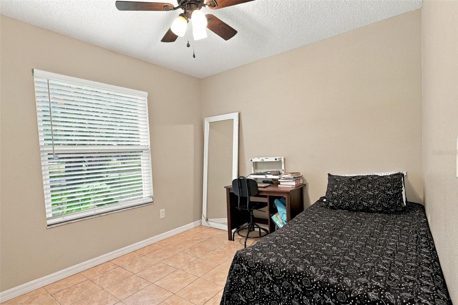Single Family Residence at 637 PRATT ST, DELAND, photo 13 of 26