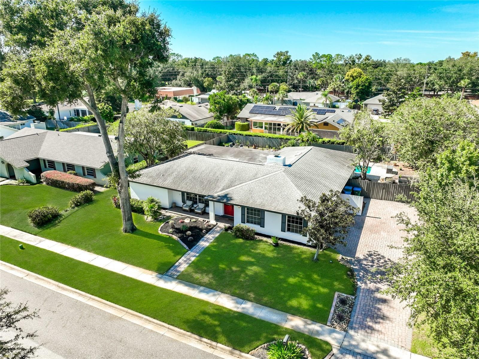 Single Family Residence at 161 WHITE OAK CIR, MAITLAND, photo 2 of 54