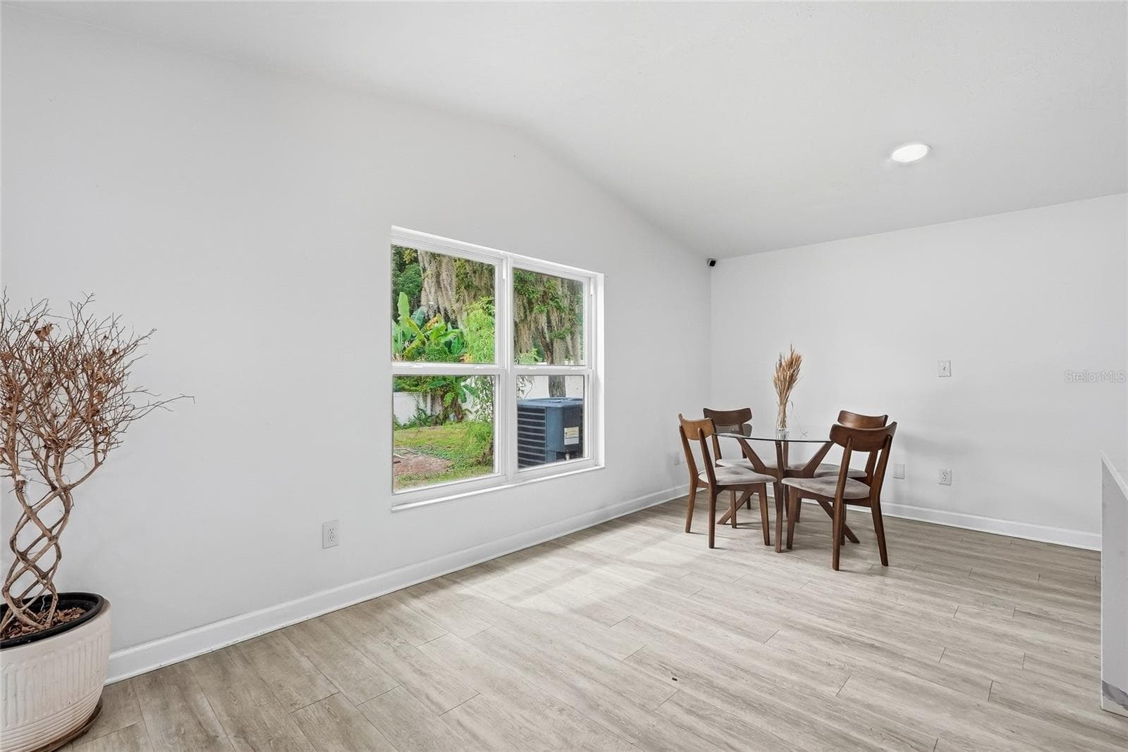 Single Family Residence at 4206 WINDTREE DR, TAMPA, photo 19 of 53